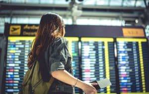 edad mínima para viajar solo en avión