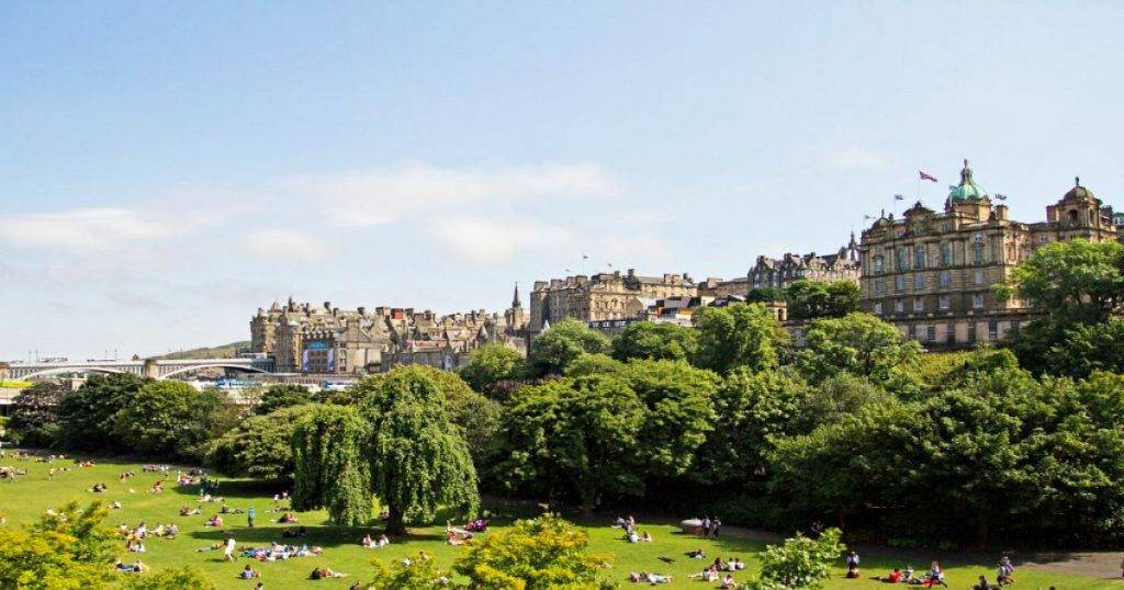 cursos de inglés para mayores en Escocia 50